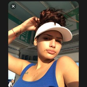 Meet your Posher, Johana